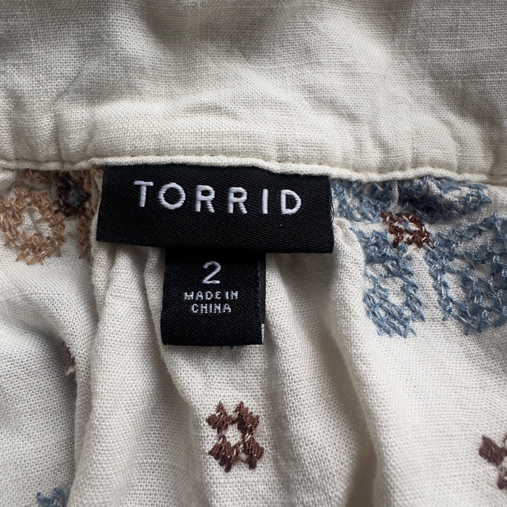 Torrid Embroidered Square Neck Flutter Short Sleeve Top Ivory Size 2X - Picture 7 of 10